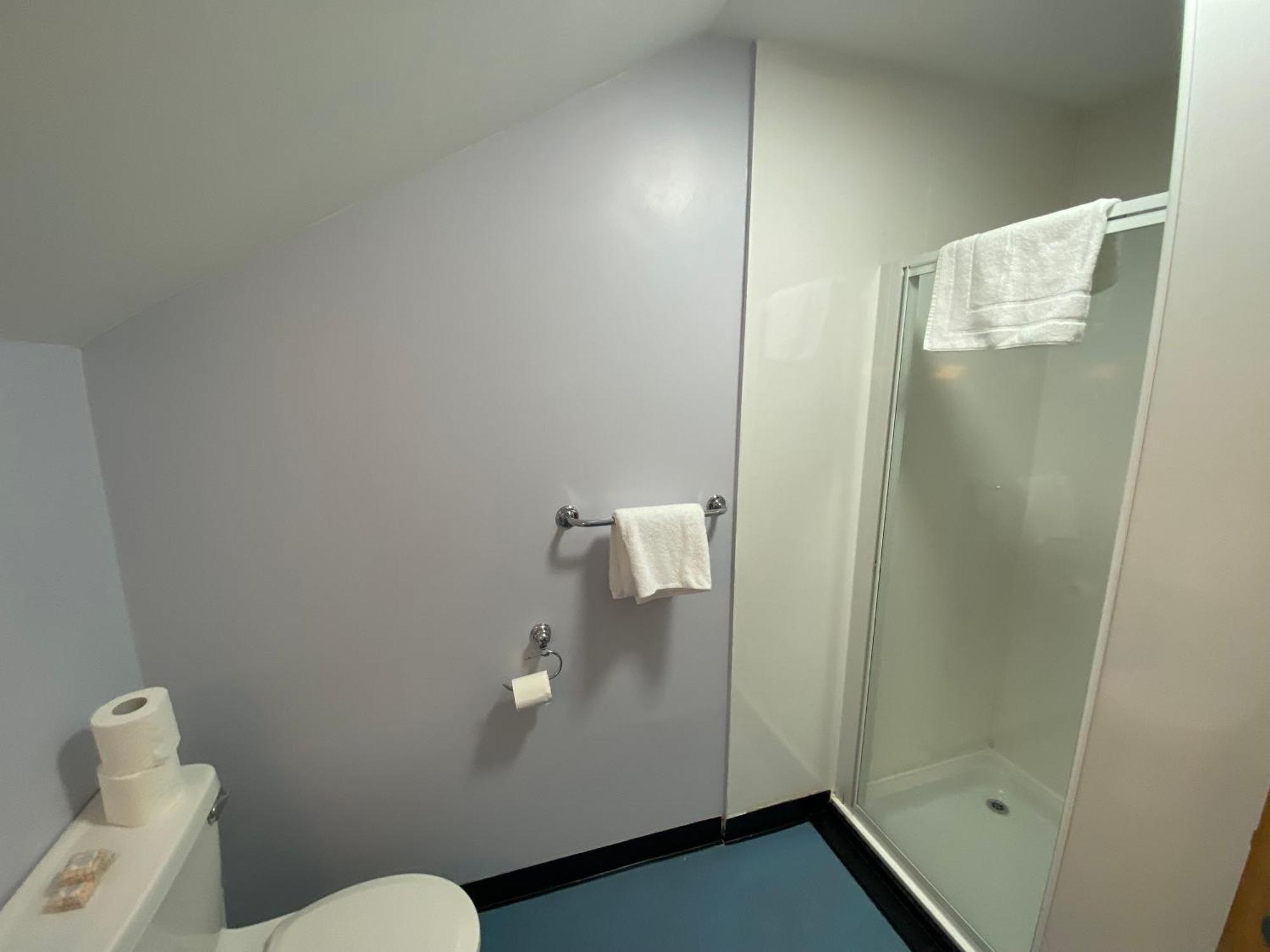 Waterfront - Only Hotel 3*